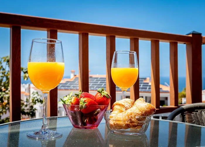 Bouganvillas Ocean View Apartment