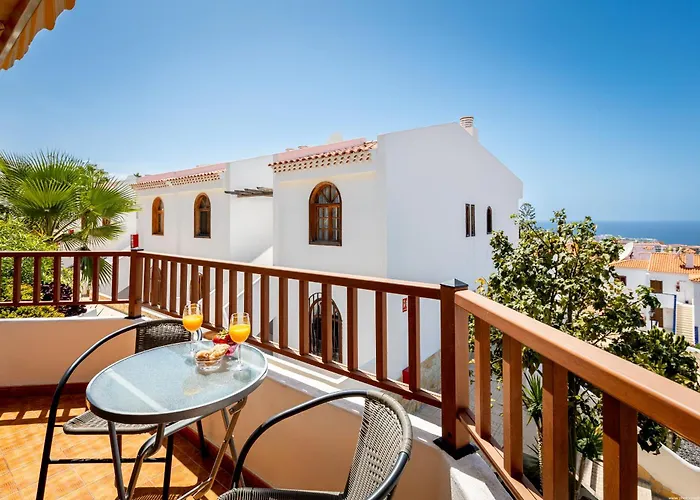 Bouganvillas Ocean View Apartment *